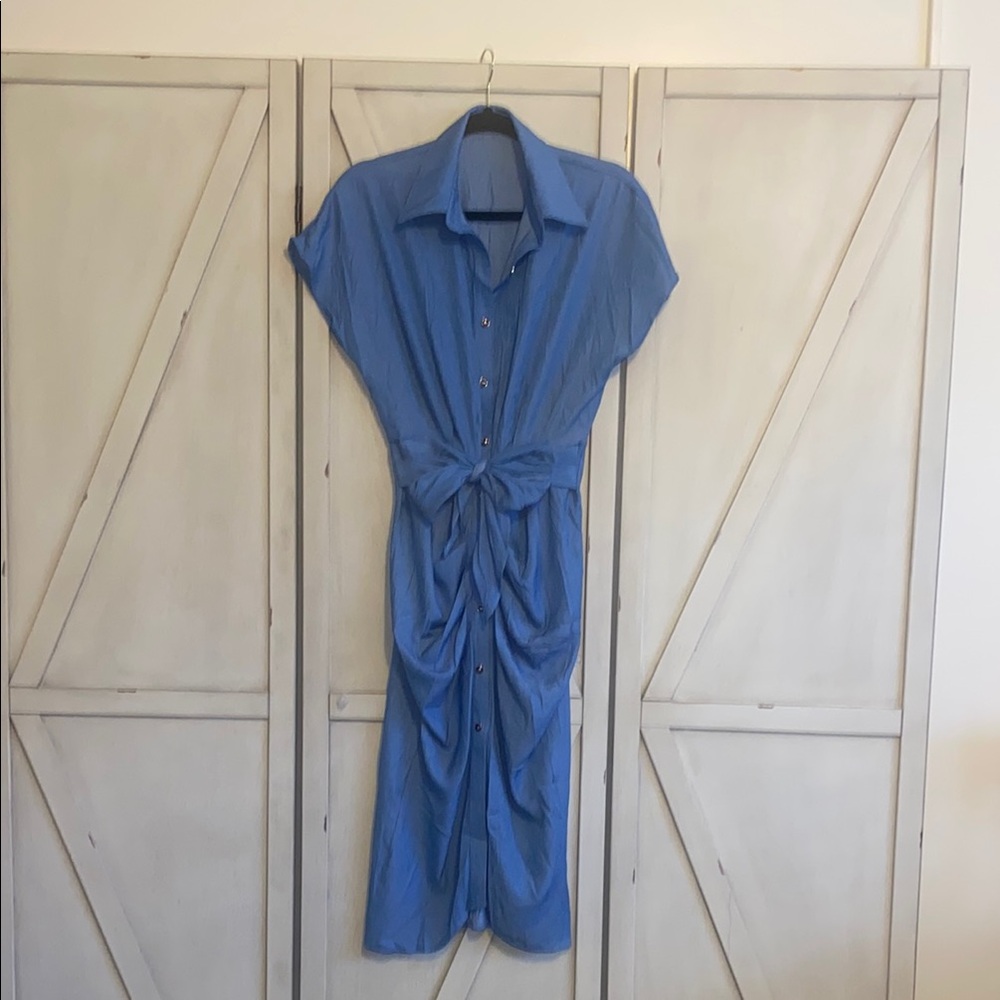 Chic Blue Button-Down Midi Dress